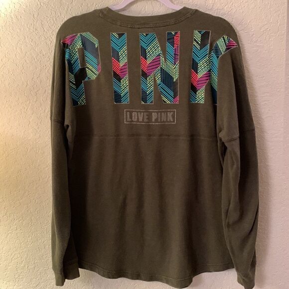 Pink Victoria Secret Khaki Logo Print Sweater Size M - Picture 2 of 7